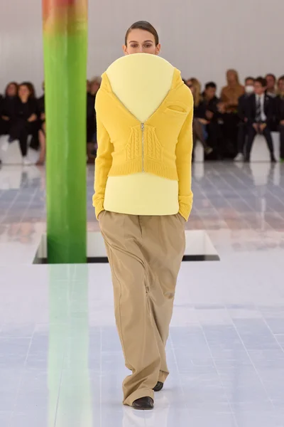 Look 44